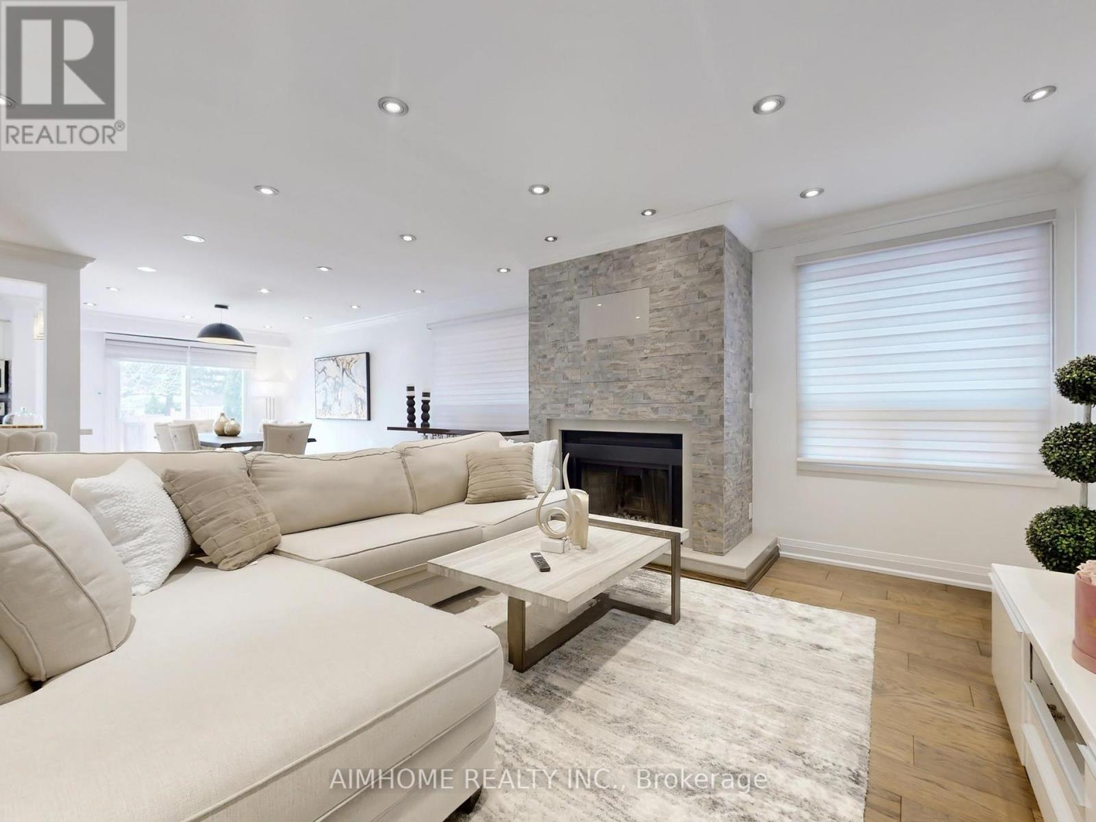 Property at 65 WESTHAMPTON DRIVE image 4
