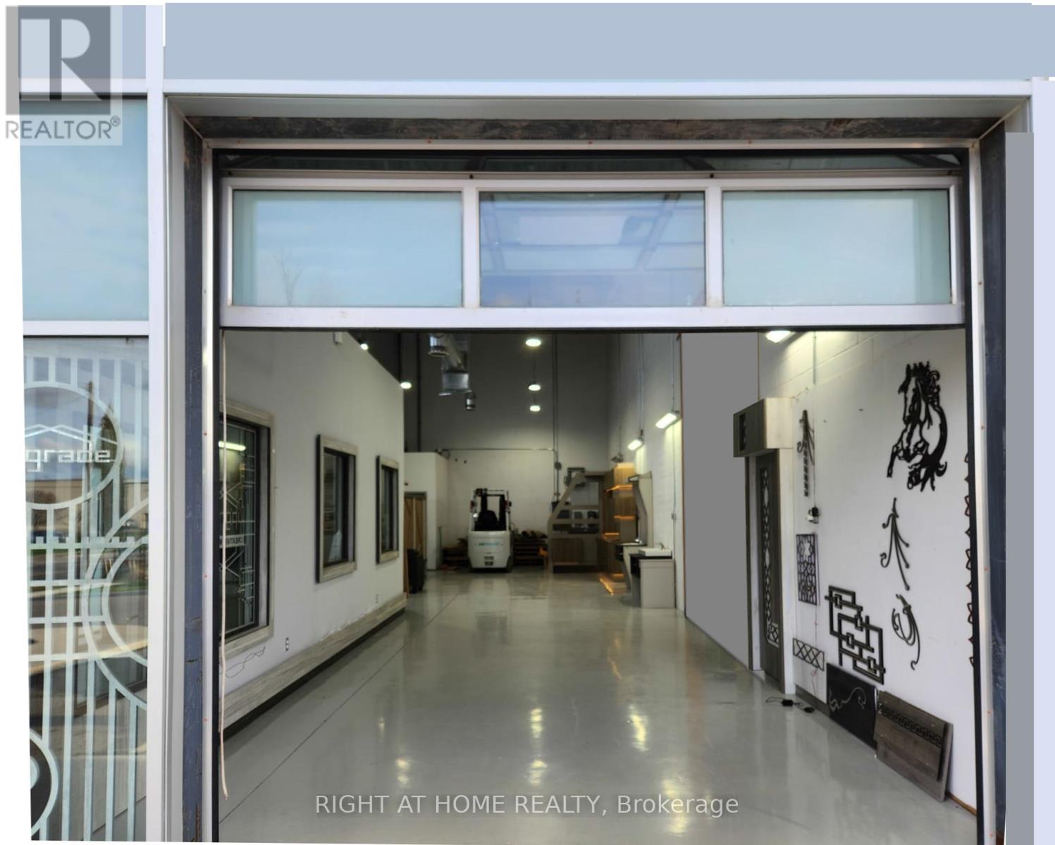 Unit#1 - 1162 King Road, Burlington, Ontario  L7T 0C5 - Photo 10 - W12050220