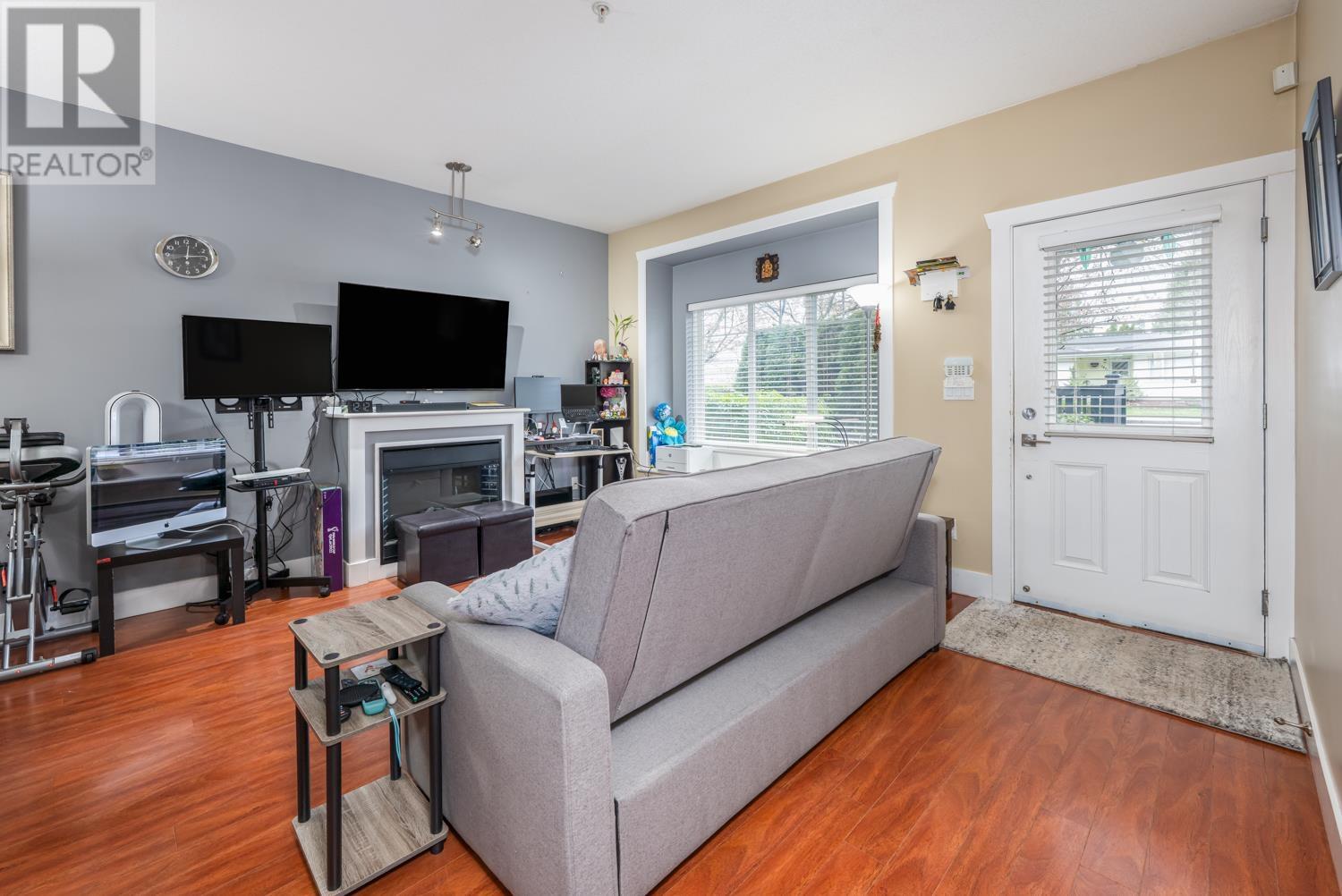 104 5211 Irmin Street, Burnaby, British Columbia  V5J 0C9 - Photo 5 - R2982340