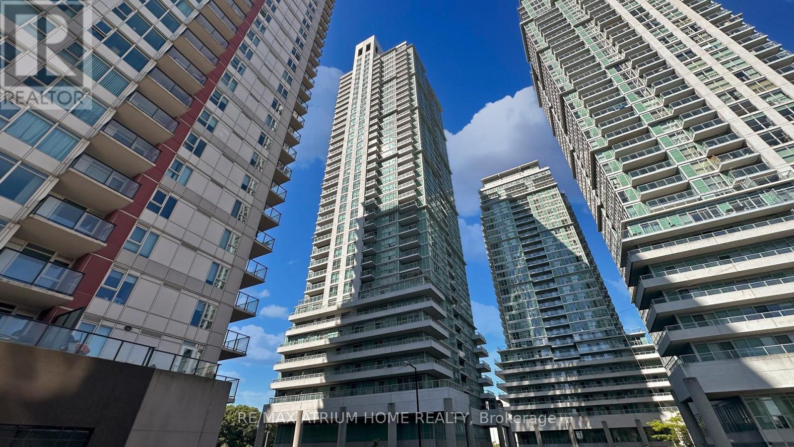 Property at 3011 - 50 TOWN CENTRE COURT image 2