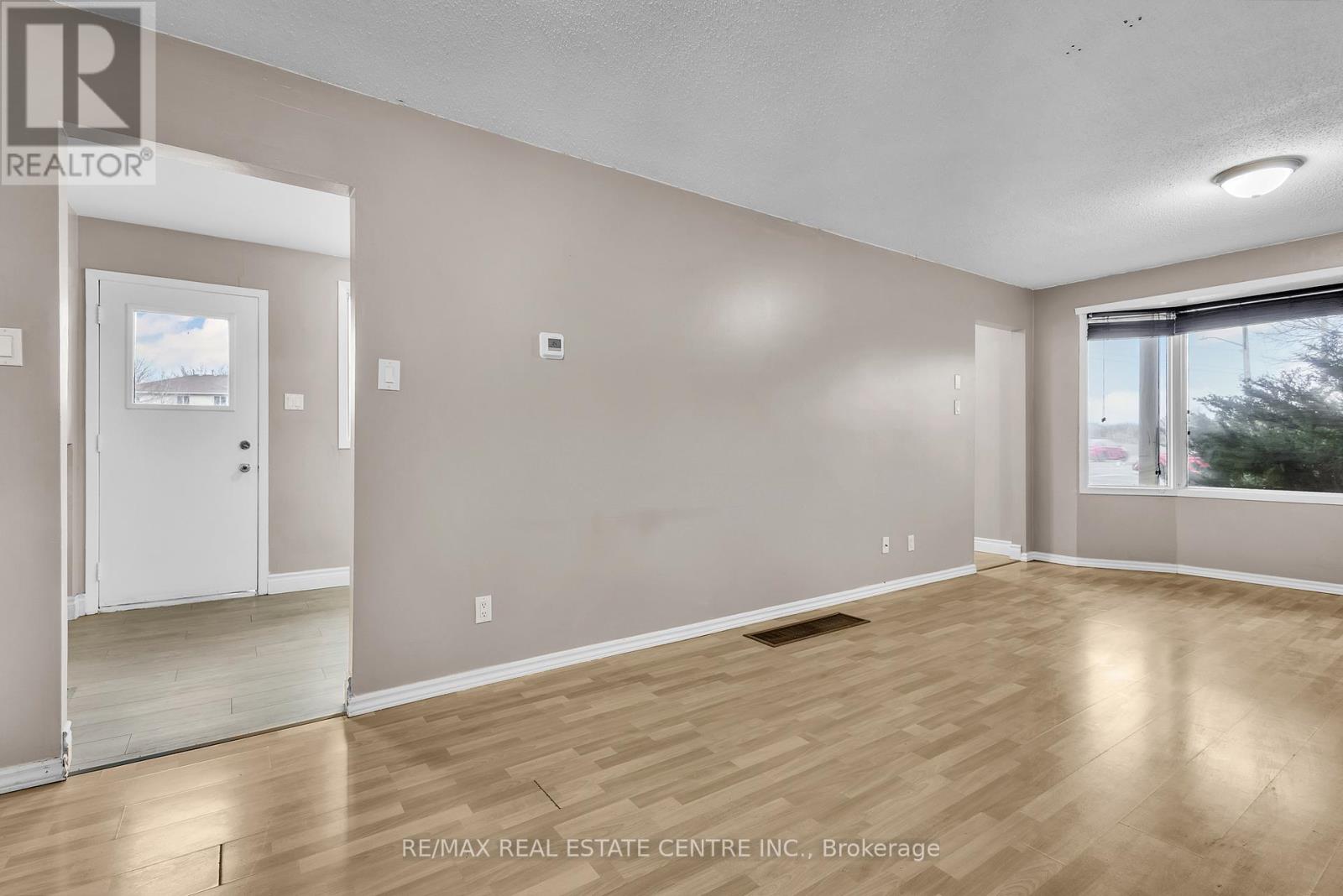 B - 501 Kingscourt Drive, Waterloo, Ontario  N2K 2X9 - Photo 17 - X12050232