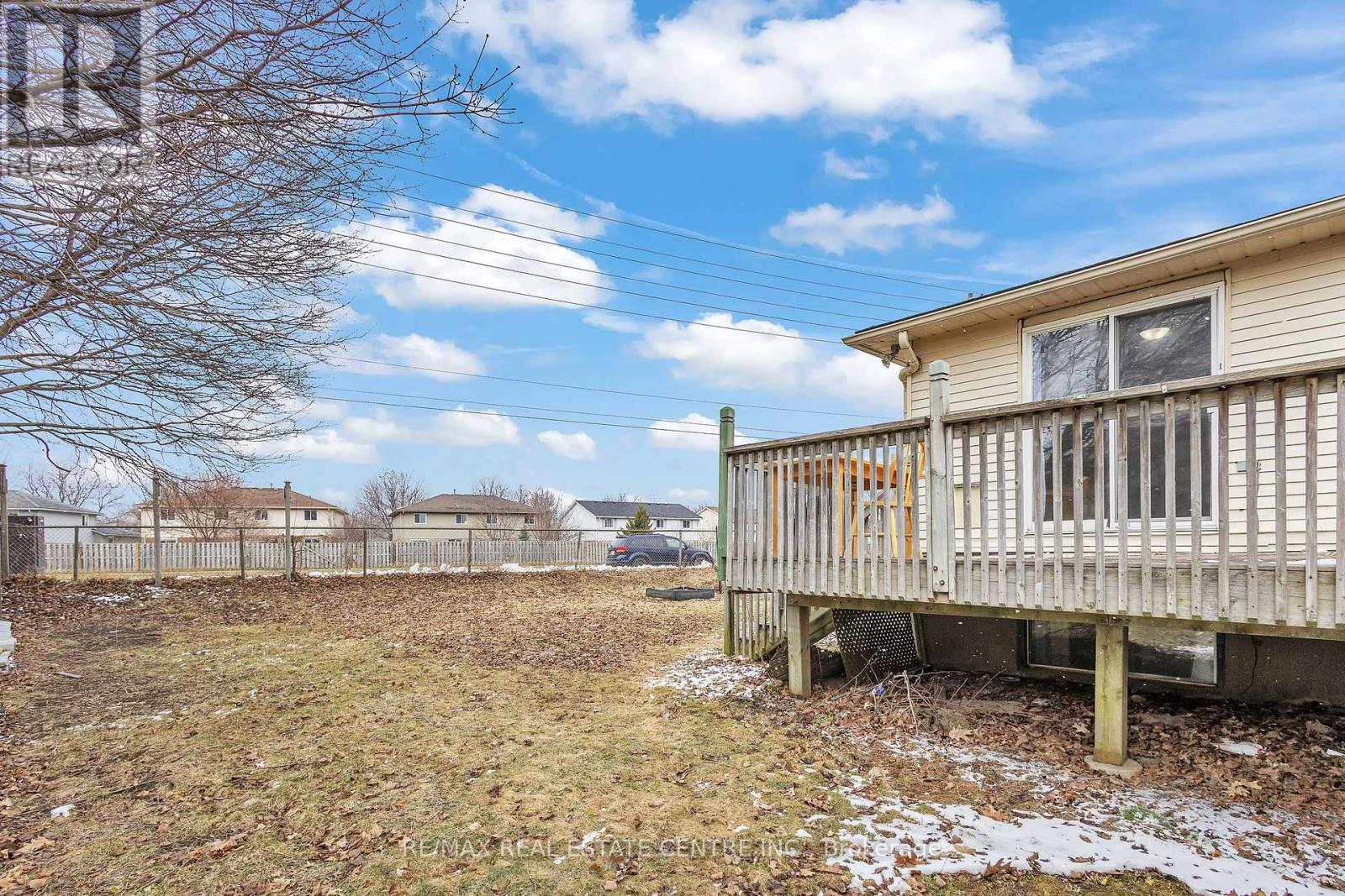 B - 501 Kingscourt Drive, Waterloo, Ontario  N2K 2X9 - Photo 46 - X12050232