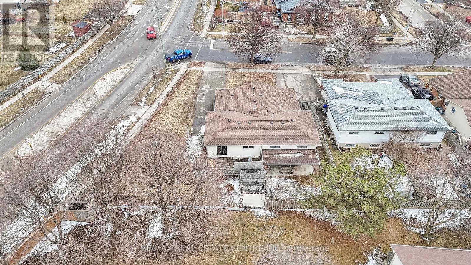 B - 501 Kingscourt Drive, Waterloo, Ontario  N2K 2X9 - Photo 50 - X12050232