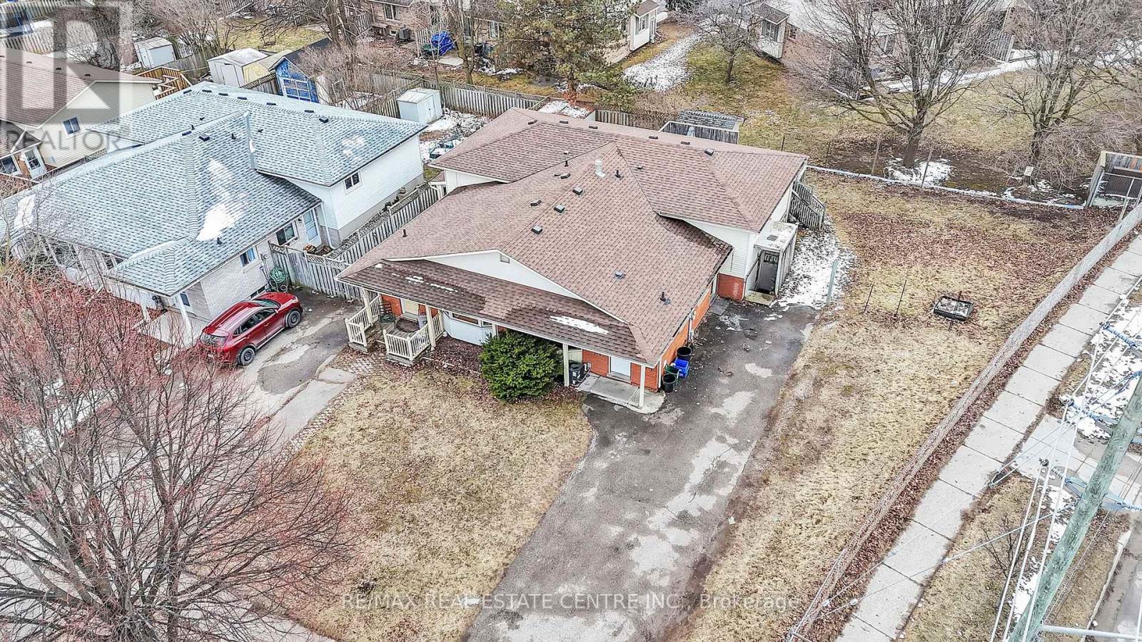 B - 501 Kingscourt Drive, Waterloo, Ontario  N2K 2X9 - Photo 7 - X12050232