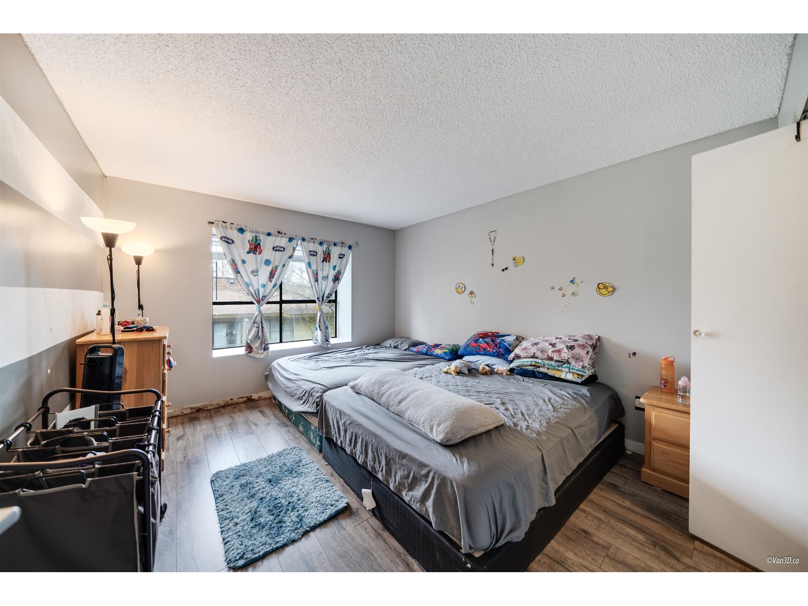 201 14925 100 Avenue, Surrey, British Columbia  V3R 1J6 - Photo 3 - R2982815