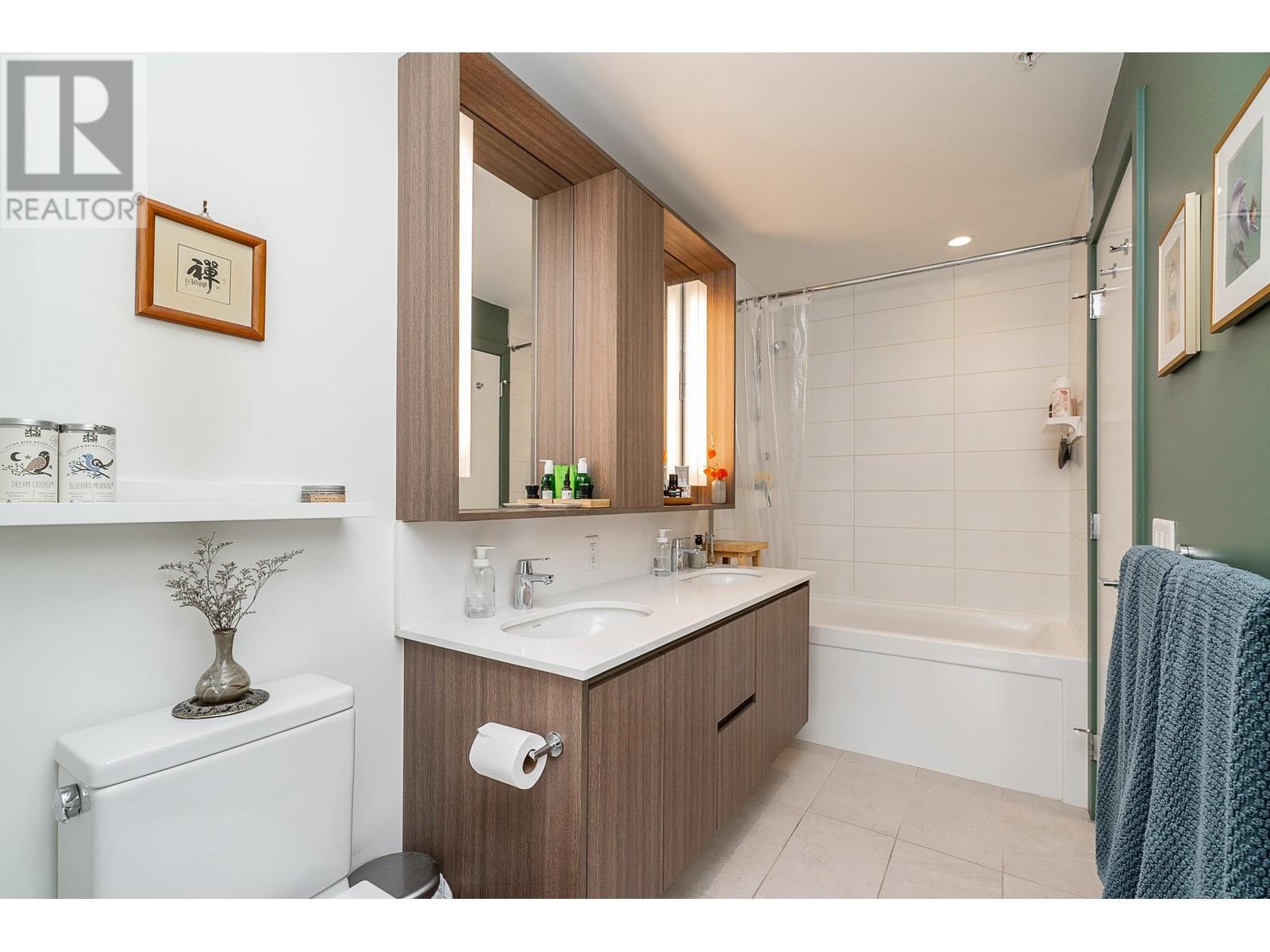 310 516 Foster Avenue, Coquitlam, British Columbia  V3J 0H8 - Photo 15 - R2976914