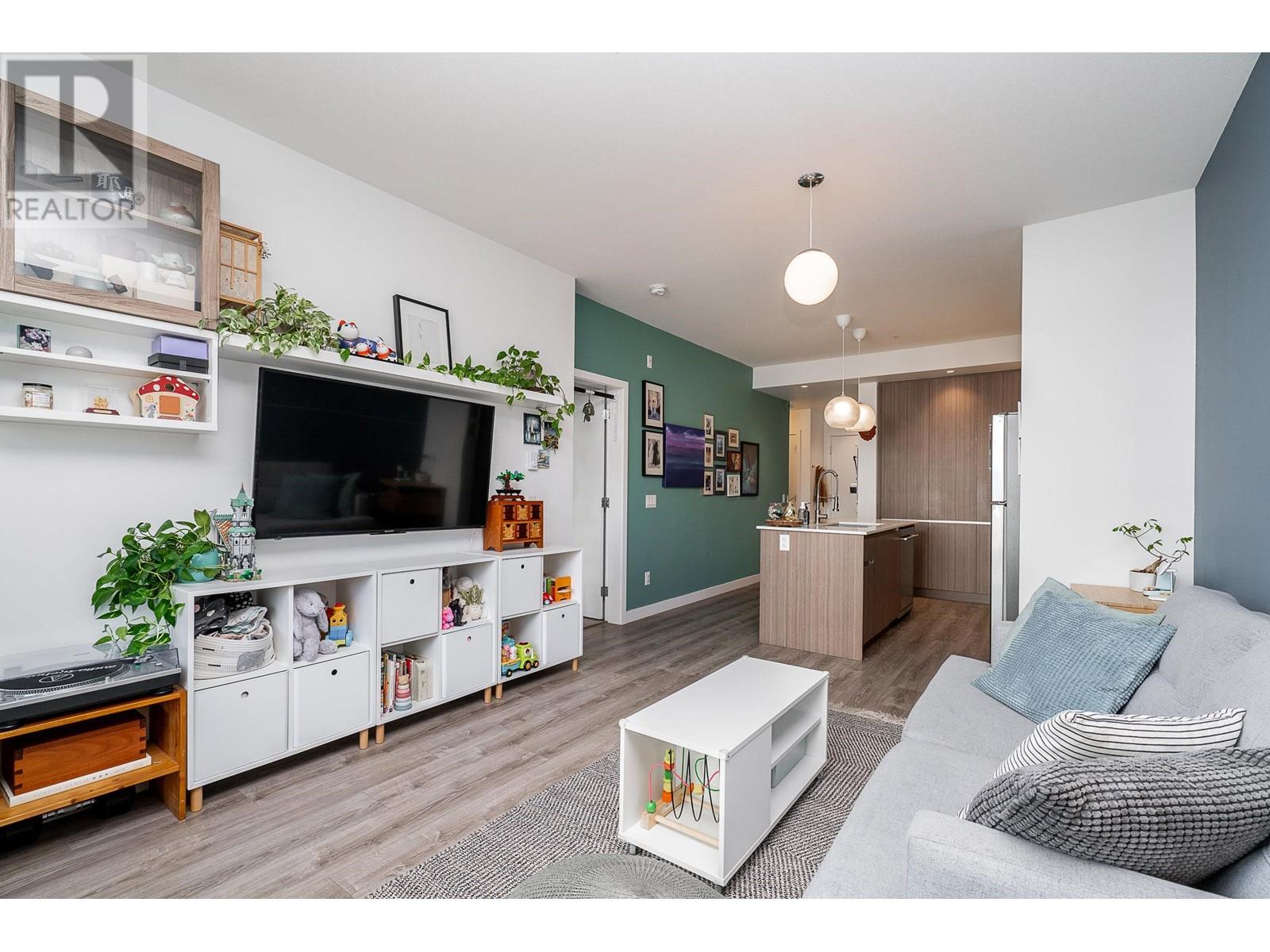 310 516 Foster Avenue, Coquitlam, British Columbia  V3J 0H8 - Photo 8 - R2976914