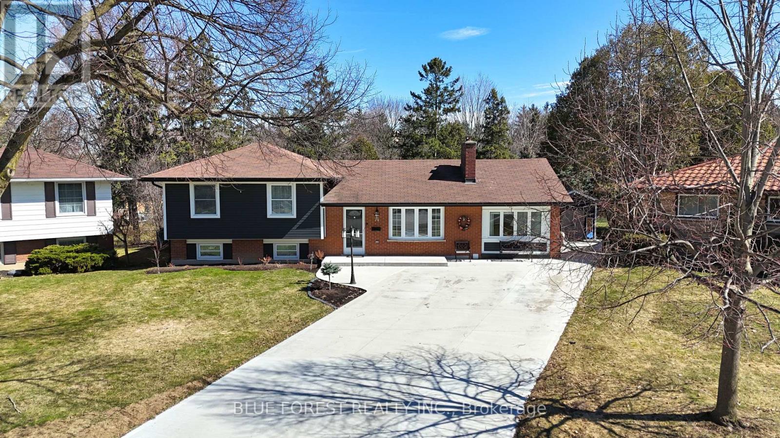Property at 14 ROCKINGHAM COURT image 1