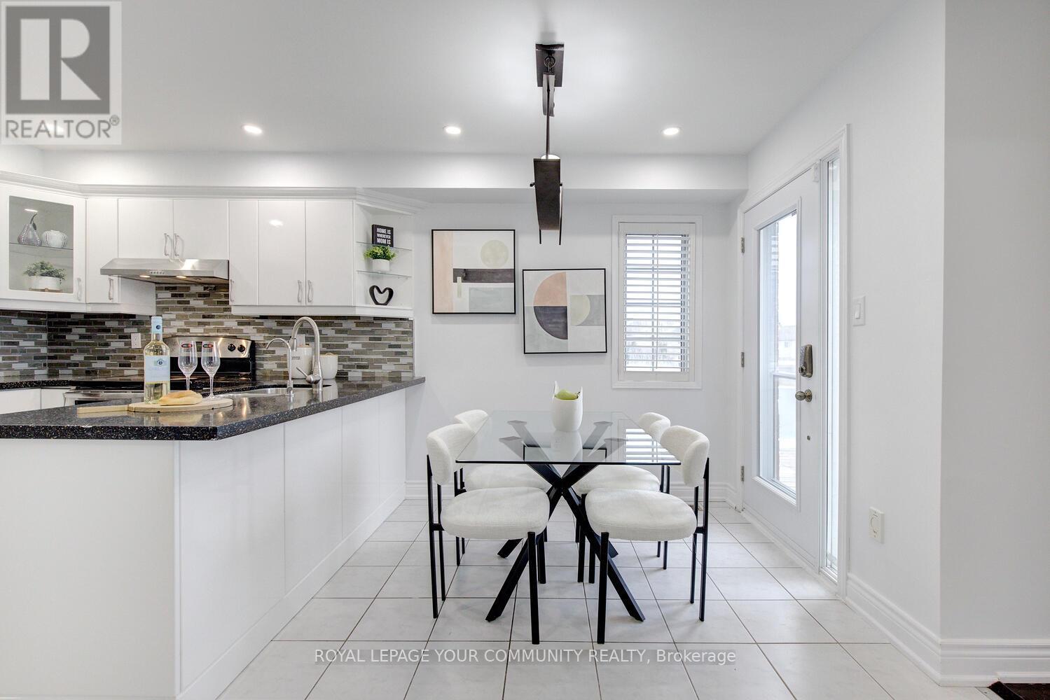 Property at 2 BESTVIEW CRESCENT image 3