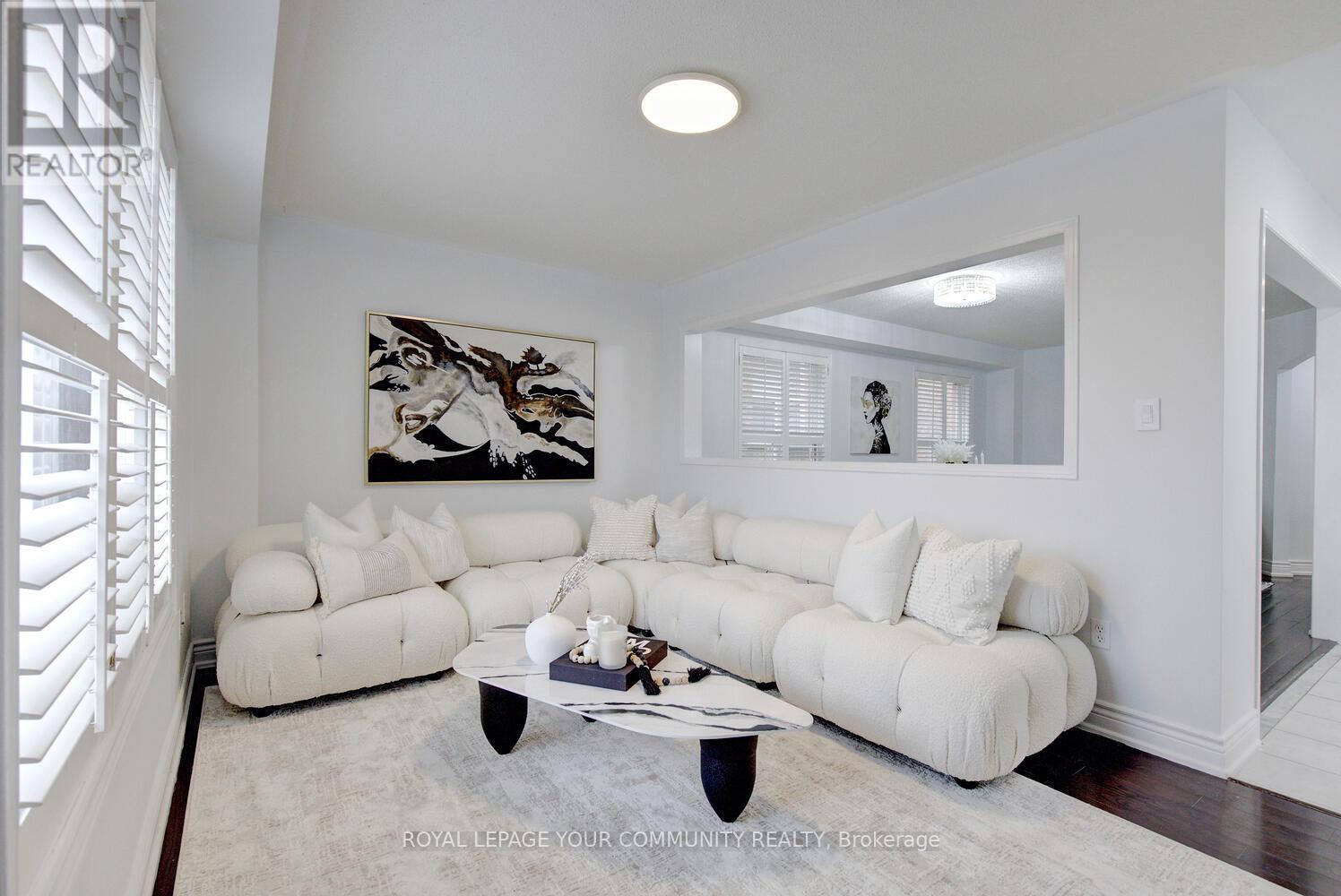 Property at 2 BESTVIEW CRESCENT image 5