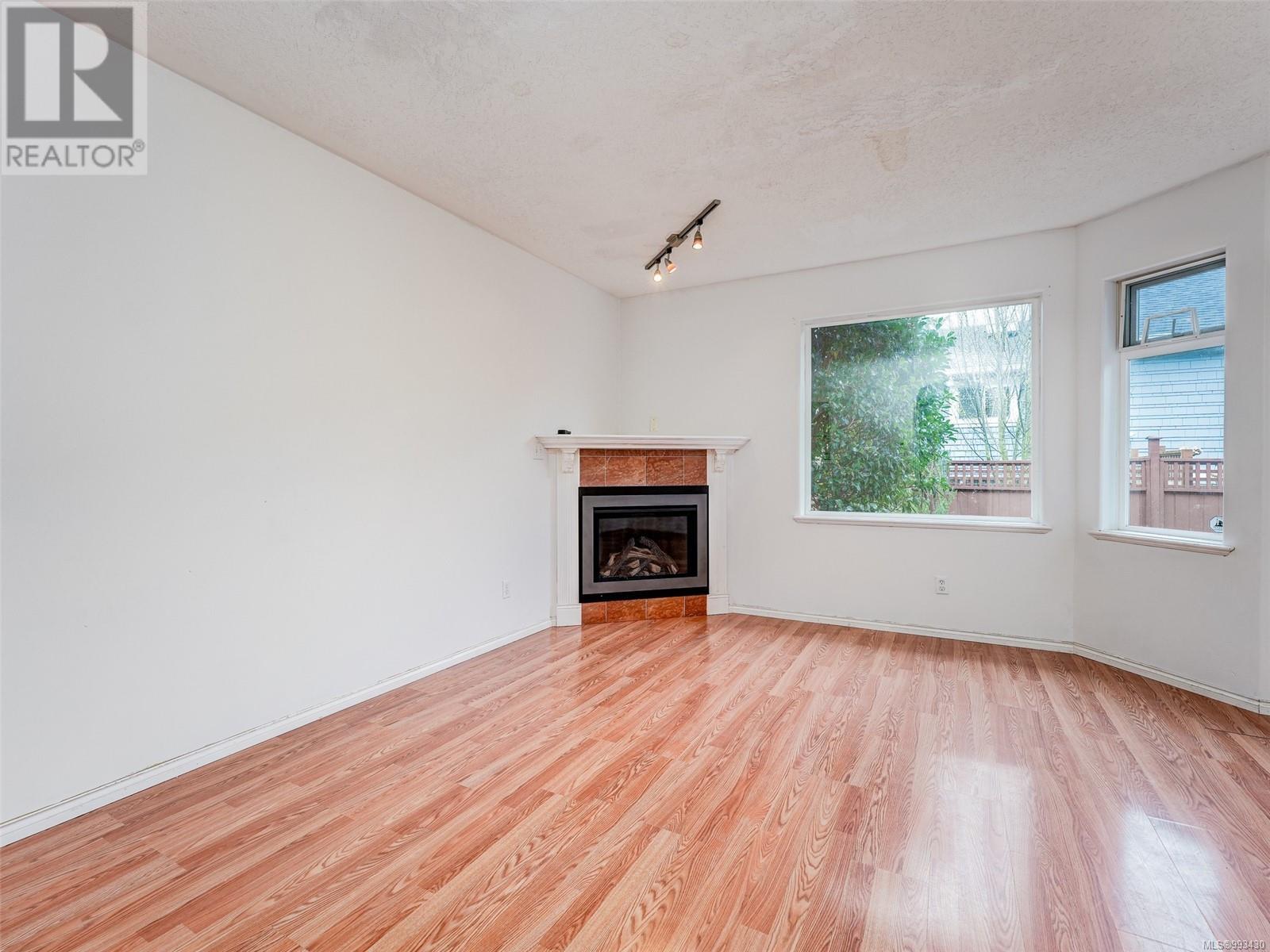 Property at 12 922 Arm St image 4