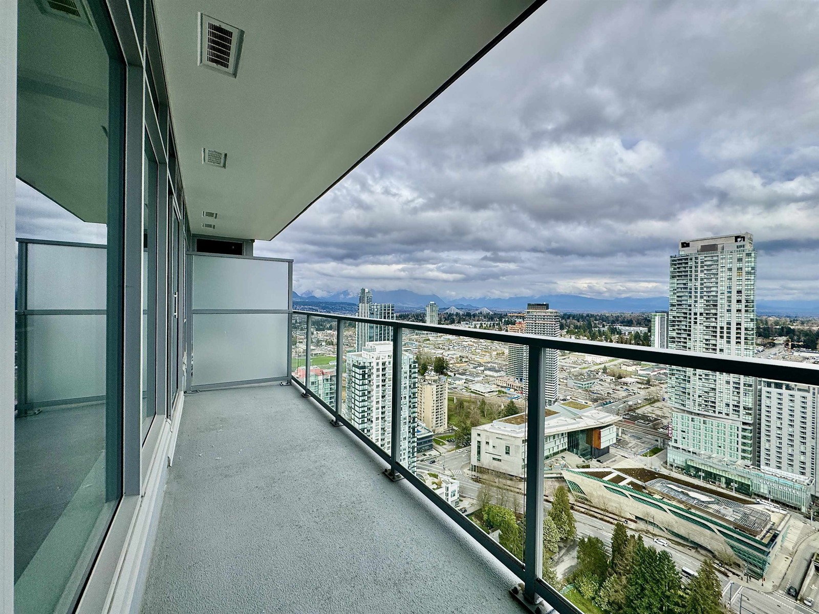 3706 13350 Central Avenue, Surrey, British Columbia  V3T 0S1 - Photo 22 - R2982886