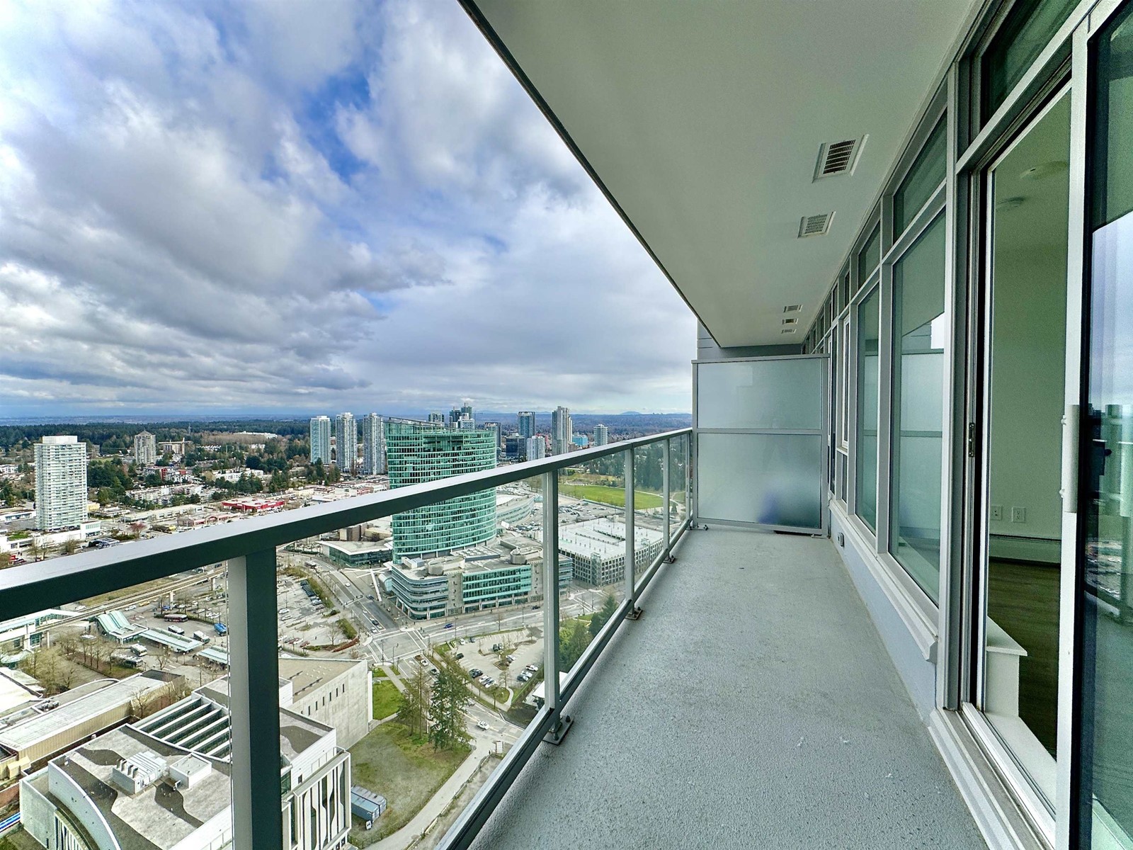 3706 13350 Central Avenue, Surrey, British Columbia  V3T 0S1 - Photo 21 - R2982886