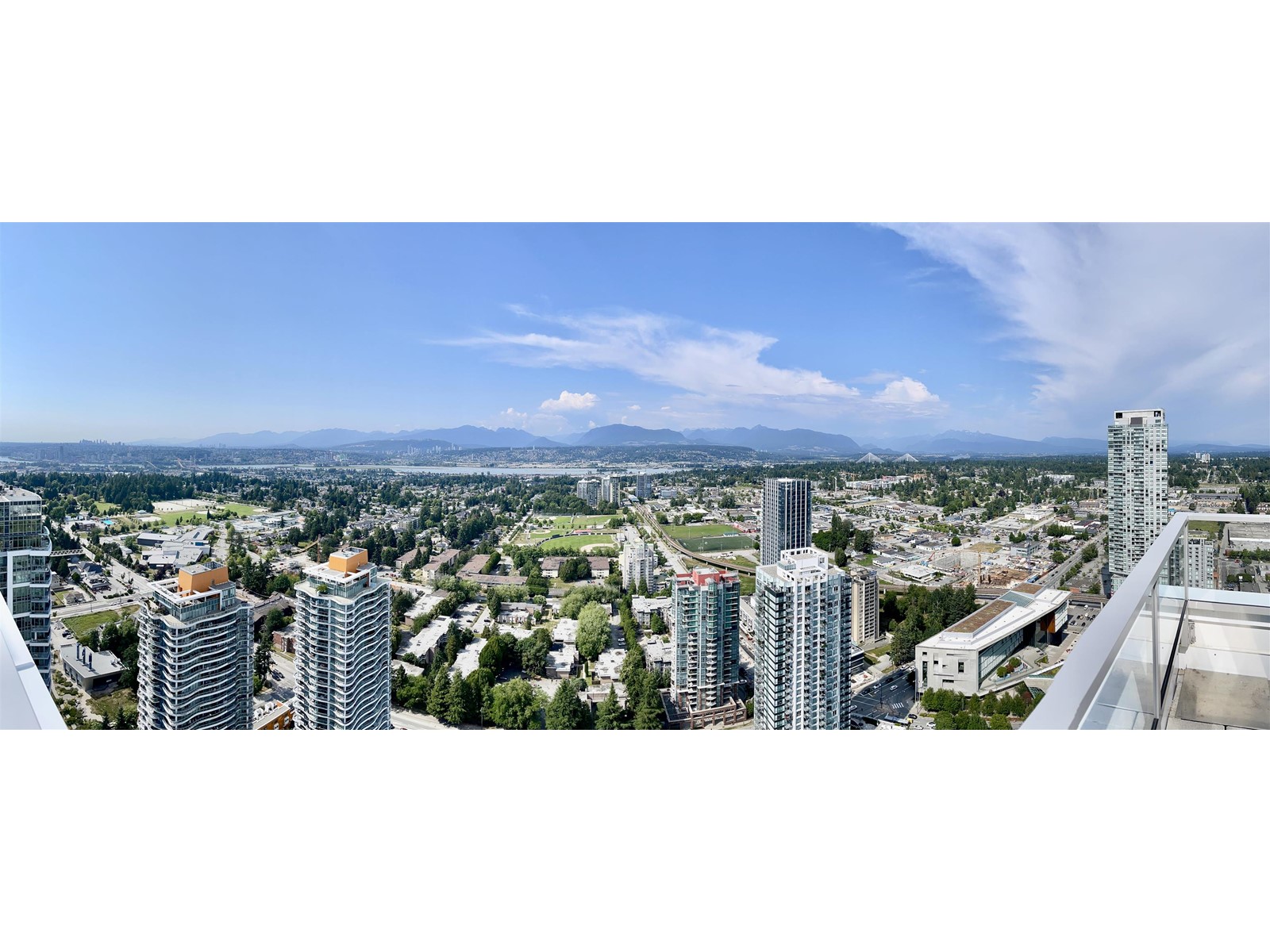 3706 13350 Central Avenue, Surrey, British Columbia  V3T 0S1 - Photo 4 - R2982886