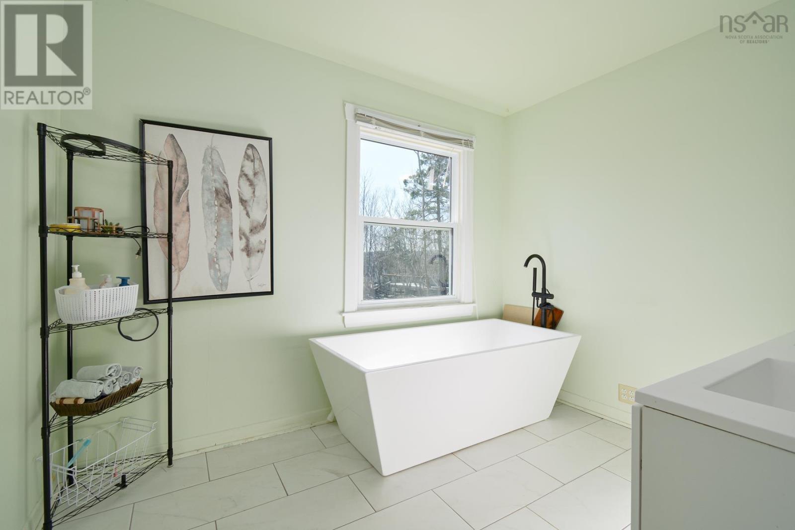 110 Macrae Avenue, Sydney River, Nova Scotia  B1S 1M2 - Photo 21 - 202506201
