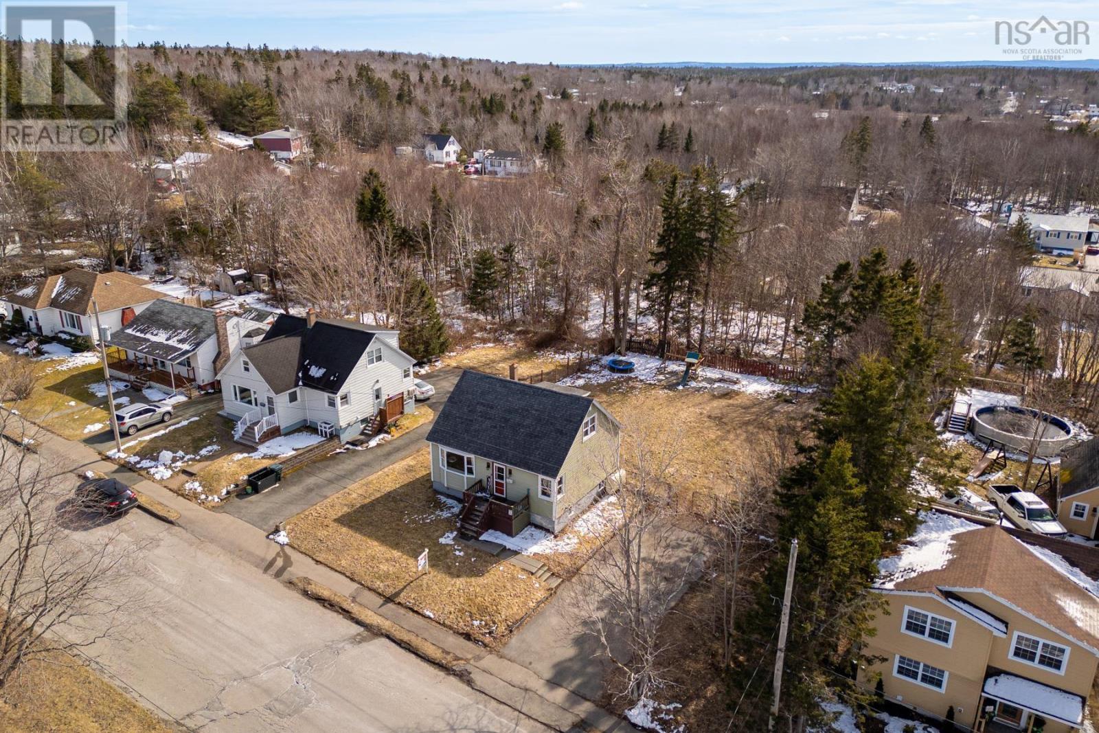 110 Macrae Avenue, Sydney River, Nova Scotia  B1S 1M2 - Photo 5 - 202506201