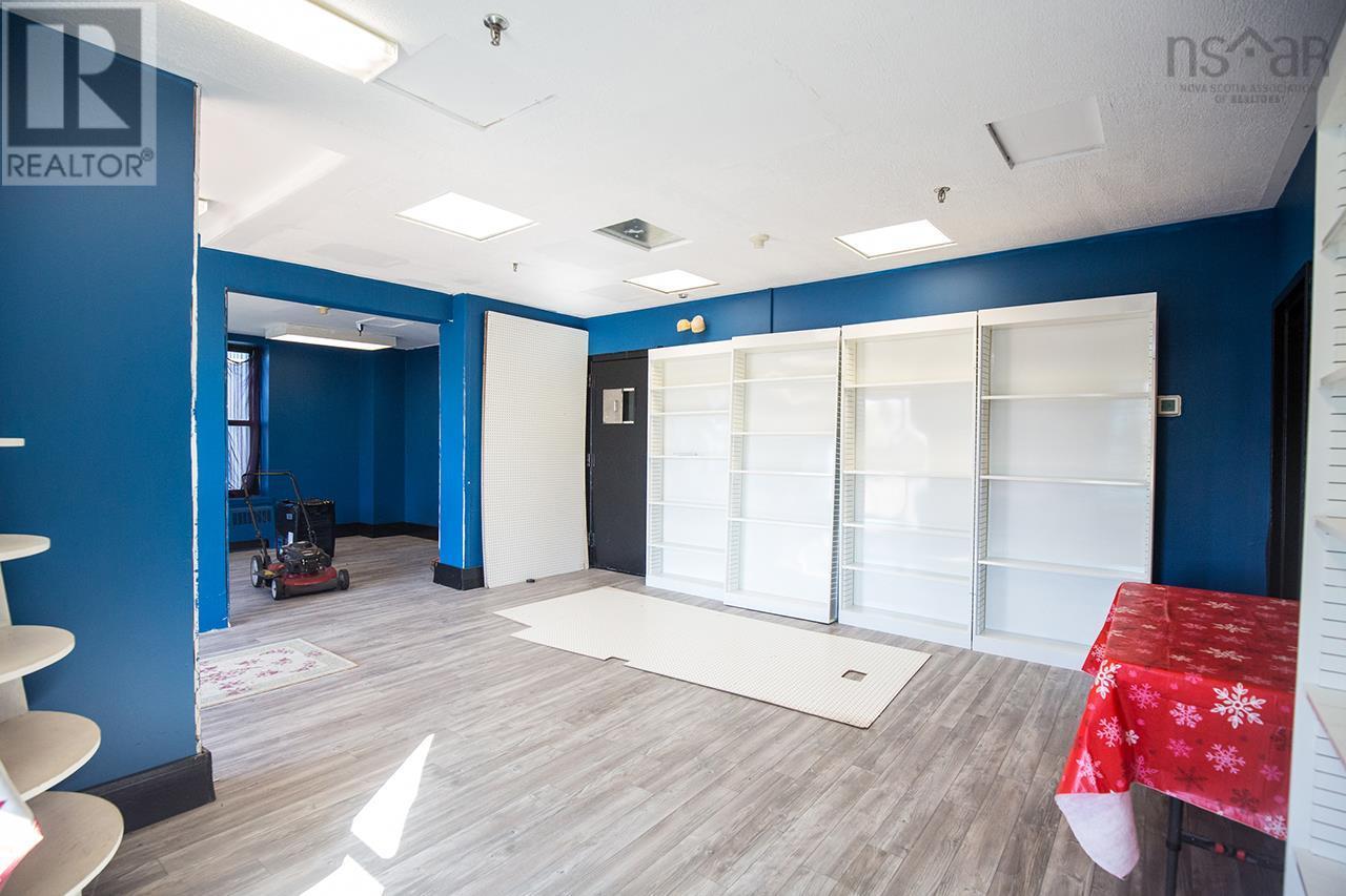 1 Lawrence Street, Amherst, Nova Scotia  B4H 3G5 - Photo 8 - 202501121