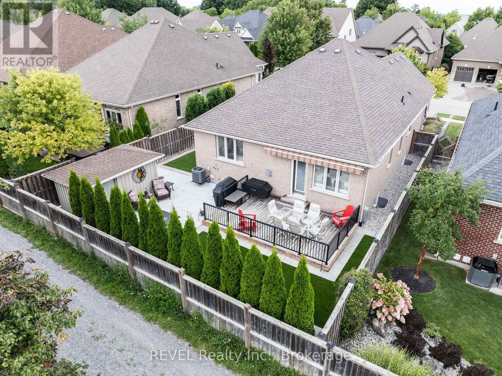 27 Hickory Avenue, Niagara-On-The-Lake, Ontario  L0S 1J1 - Photo 30 - X12050320