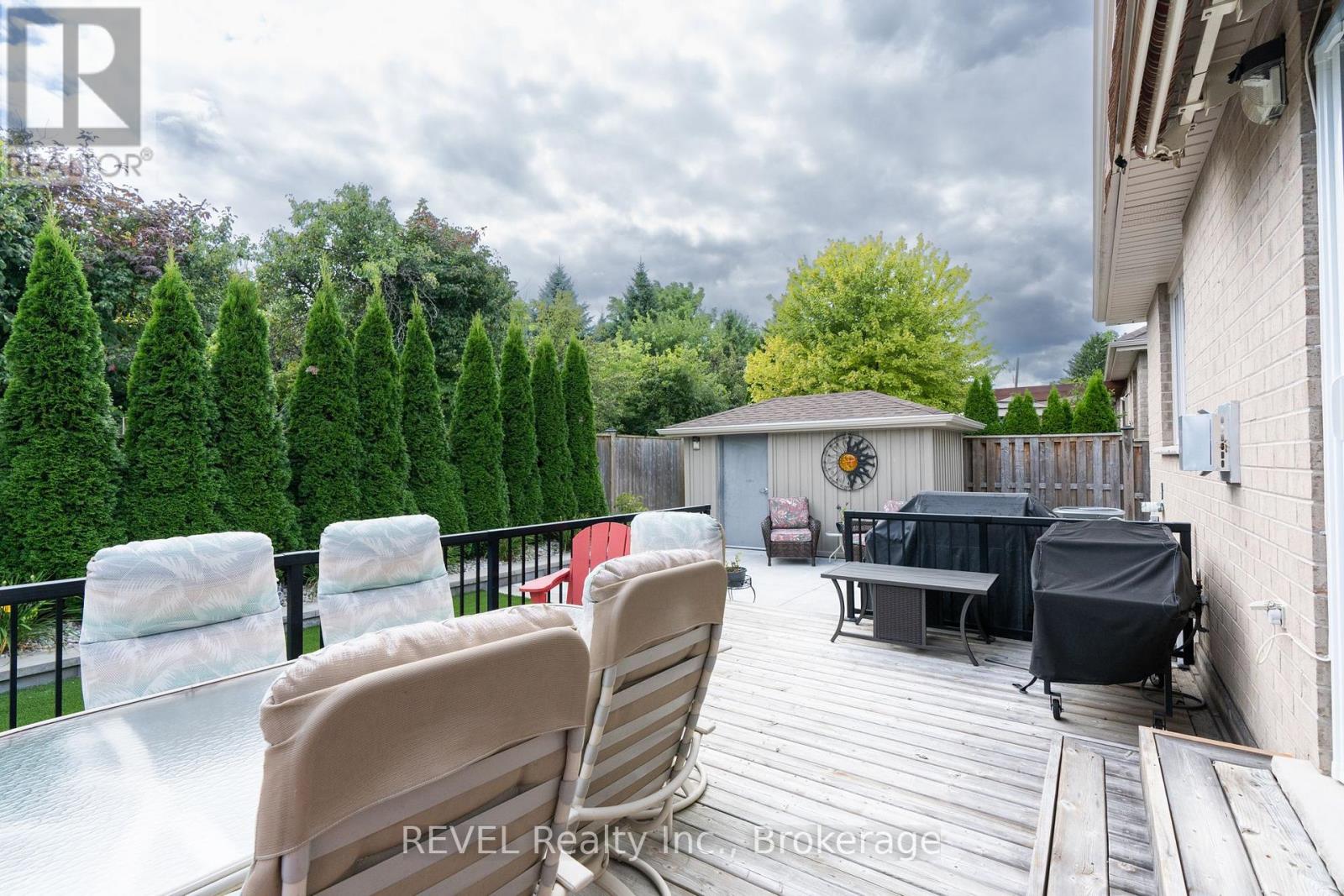 27 Hickory Avenue, Niagara-On-The-Lake, Ontario  L0S 1J1 - Photo 32 - X12050320
