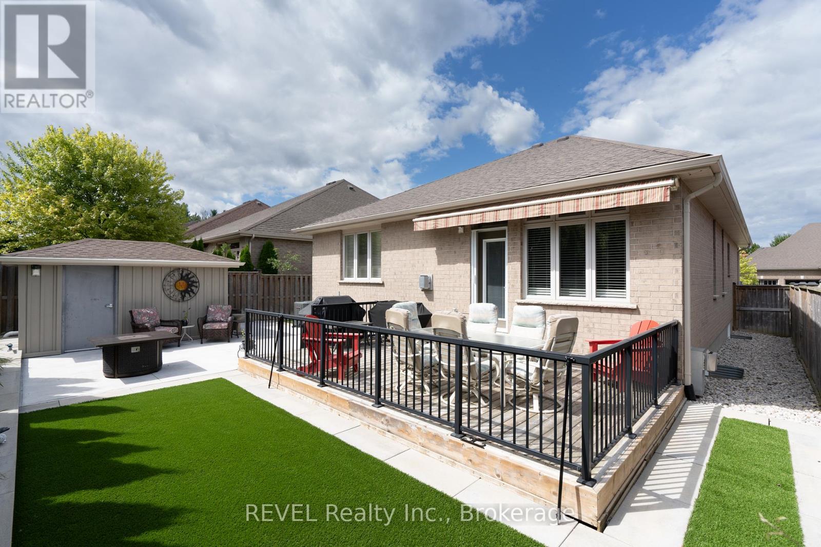 27 Hickory Avenue, Niagara-On-The-Lake, Ontario  L0S 1J1 - Photo 34 - X12050320
