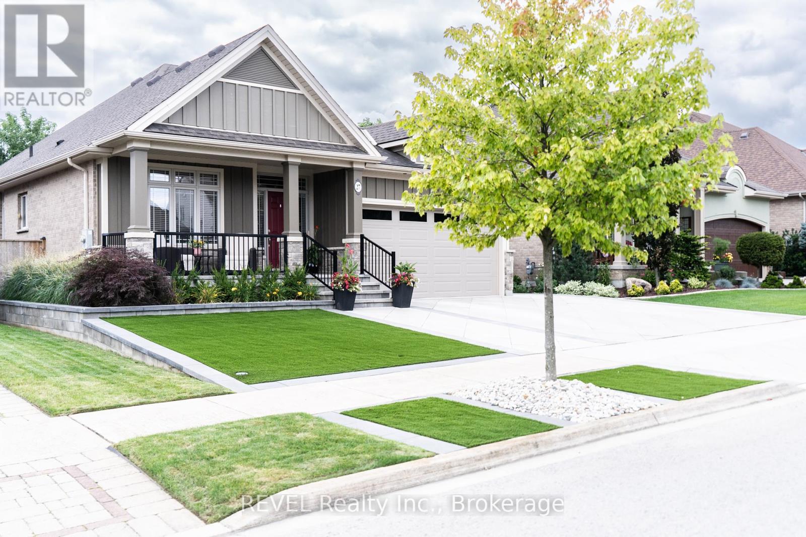 27 Hickory Avenue, Niagara-On-The-Lake, Ontario  L0S 1J1 - Photo 6 - X12050320