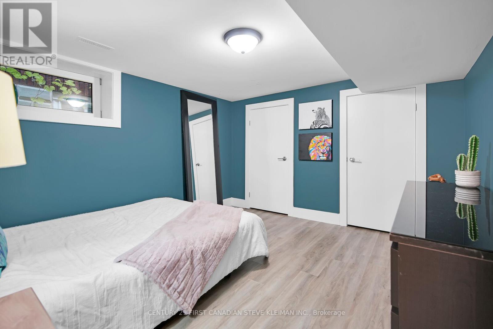 186 Ridout Street S, London South, Ontario  N6C 3X9 - Photo 27 - X12050342