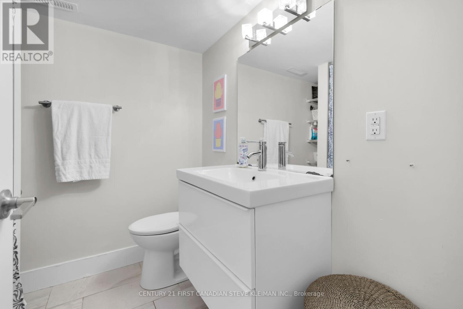 186 Ridout Street S, London South, Ontario  N6C 3X9 - Photo 31 - X12050342