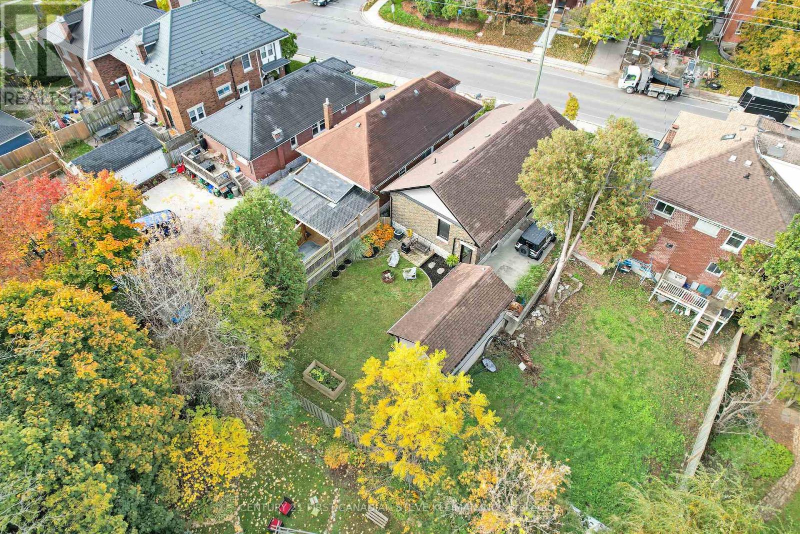 186 Ridout Street S, London South, Ontario  N6C 3X9 - Photo 35 - X12050342