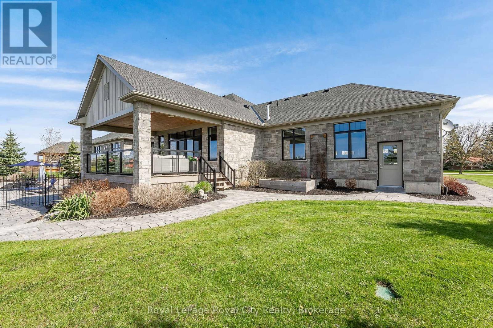 11 Hartfield Drive, Guelph/eramosa, Ontario  N1H 6J2 - Photo 38 - X12050347