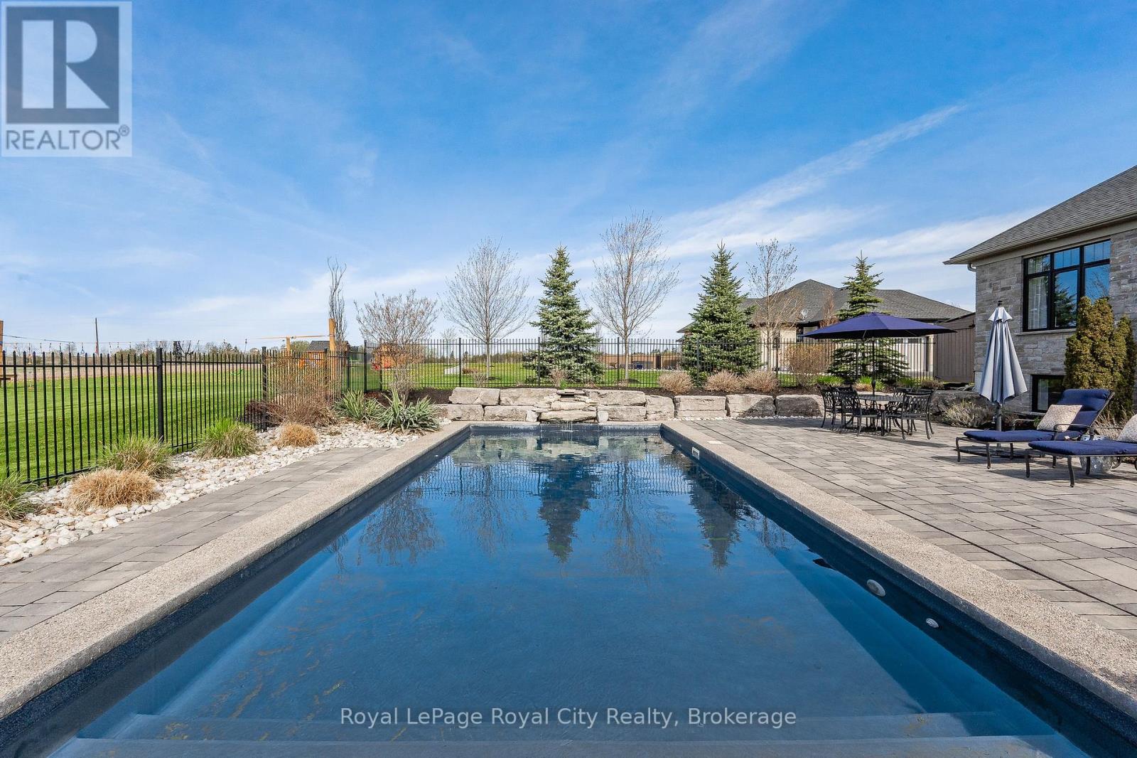 11 Hartfield Drive, Guelph/eramosa, Ontario  N1H 6J2 - Photo 39 - X12050347