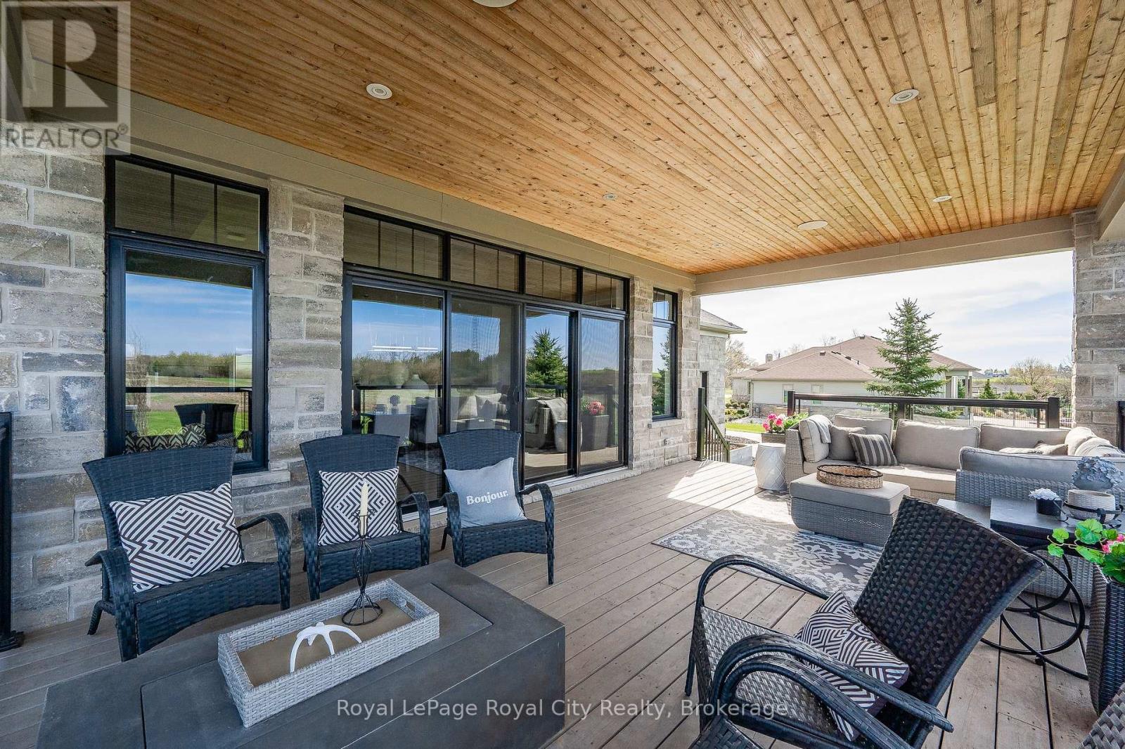 11 Hartfield Drive, Guelph/eramosa, Ontario  N1H 6J2 - Photo 45 - X12050347