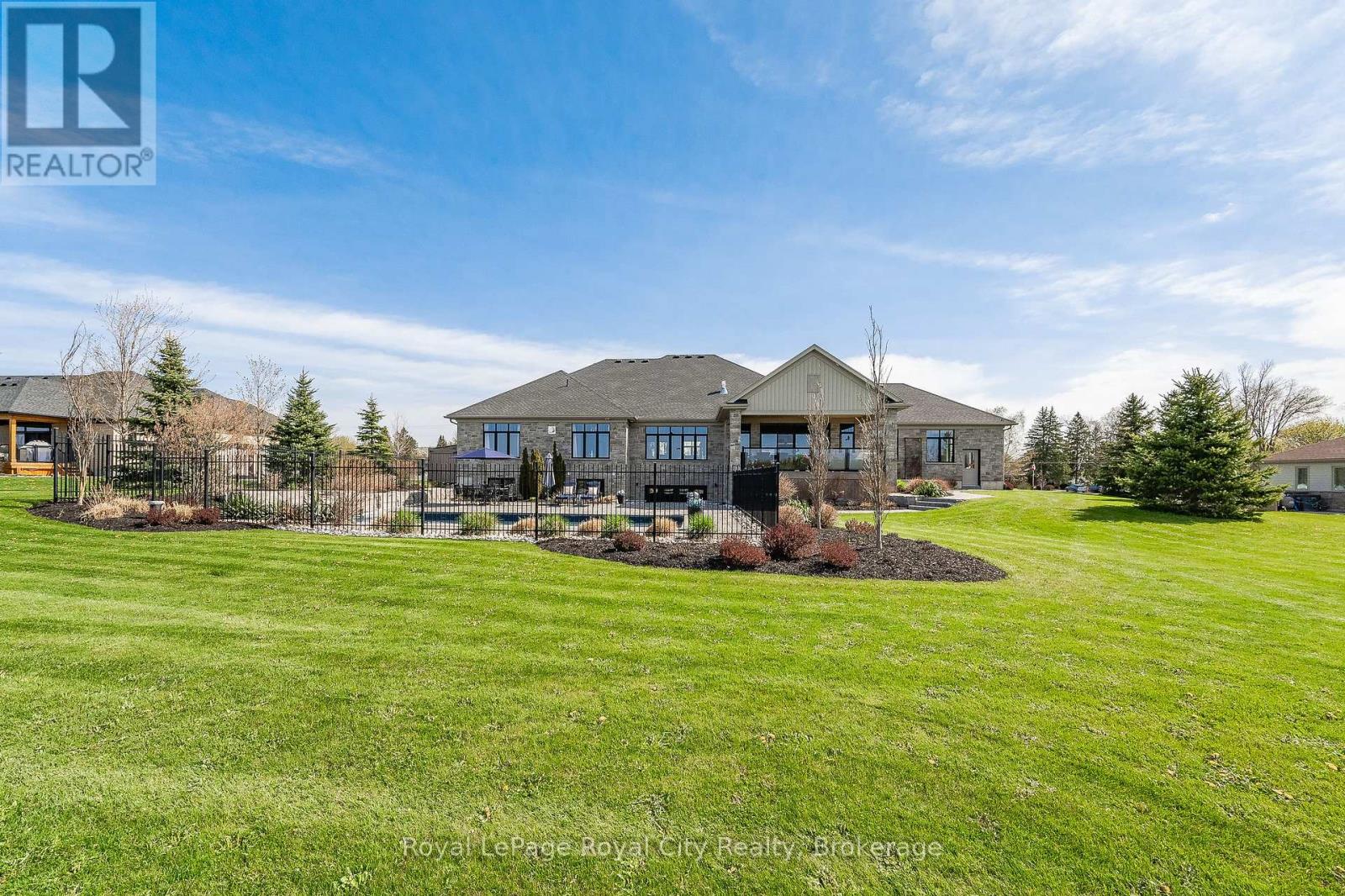 11 Hartfield Drive, Guelph/eramosa, Ontario  N1H 6J2 - Photo 47 - X12050347