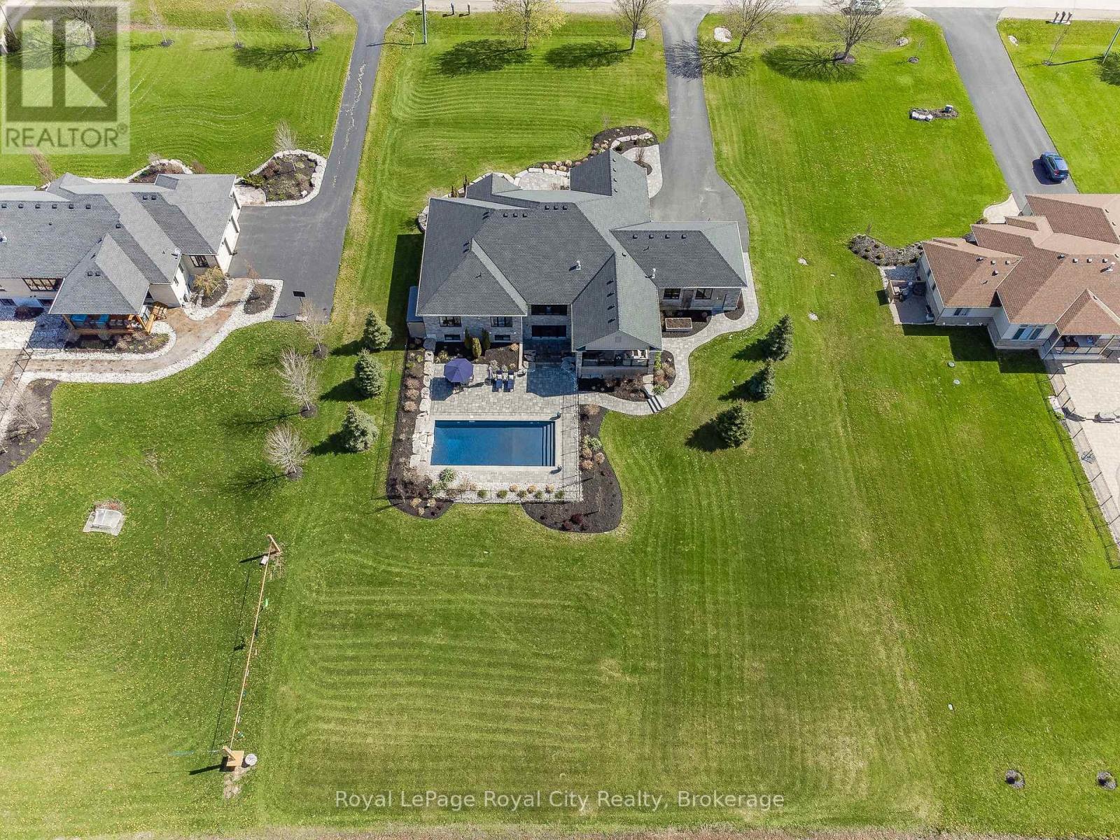 11 Hartfield Drive, Guelph/eramosa, Ontario  N1H 6J2 - Photo 48 - X12050347