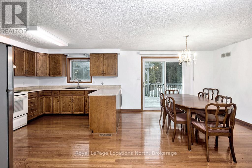 234 Lakeshore Road S, Meaford, Ontario  N4L 0A7 - Photo 12 - X12050357