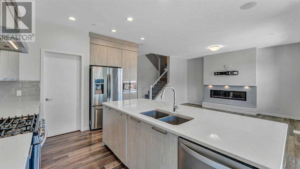 Property at 18 Howse Terrace NE image 2