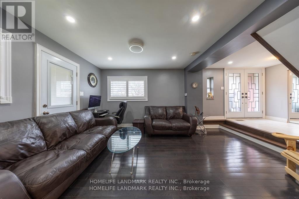 103 Oakley Boulevard, Toronto, Ontario  M1P 3P8 - Photo 14 - E12050362