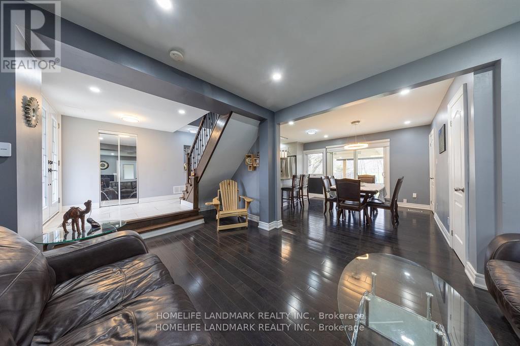 103 Oakley Boulevard, Toronto, Ontario  M1P 3P8 - Photo 15 - E12050362