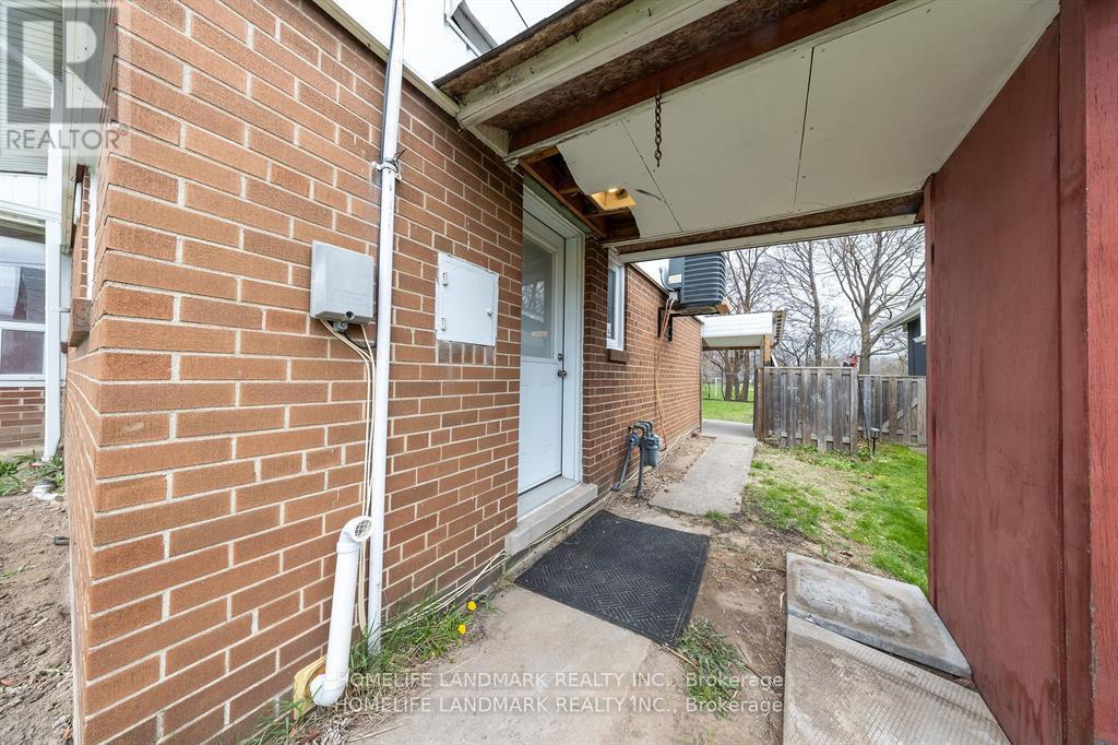 103 Oakley Boulevard, Toronto, Ontario  M1P 3P8 - Photo 29 - E12050362
