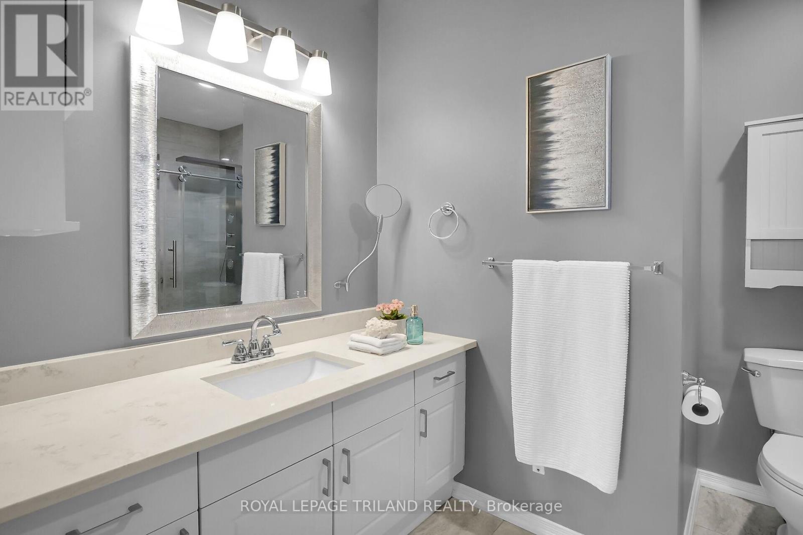 Photo 15 of 41 for 30 - 1555 Highbury Avenue N