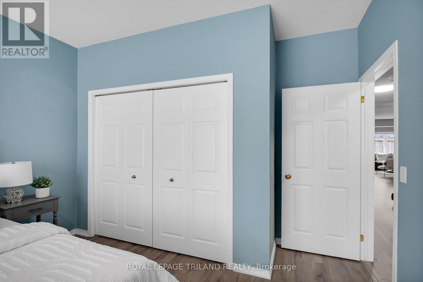 Photo 18 of 41 for 30 - 1555 Highbury Avenue N