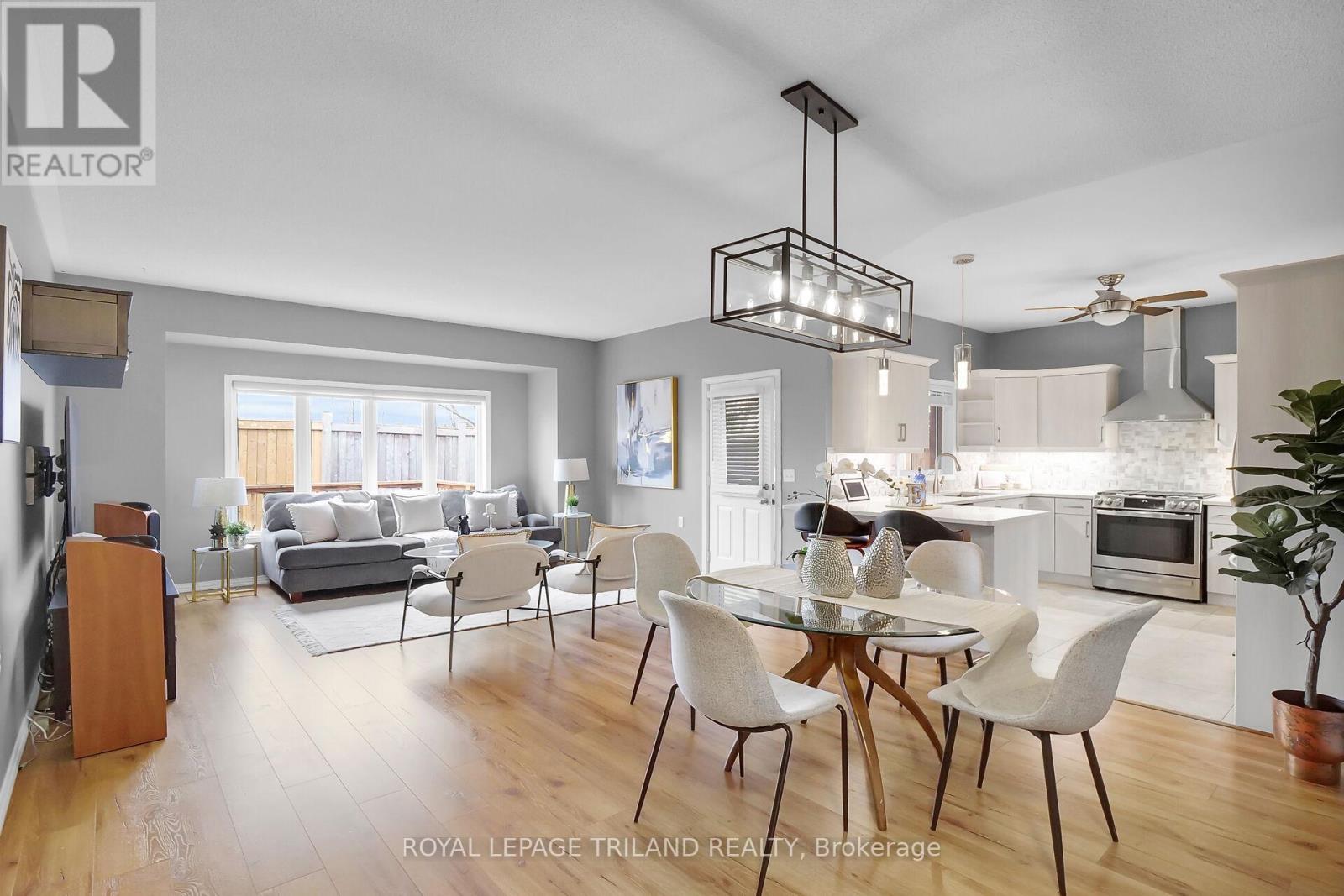 Photo 8 of 41 for 30 - 1555 Highbury Avenue N