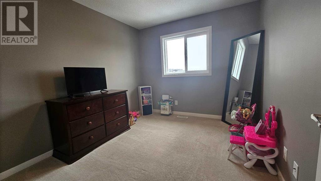 124 Red Embers Crescent, Calgary, Alberta  T3N 0R4 - Photo 17 - A2206248