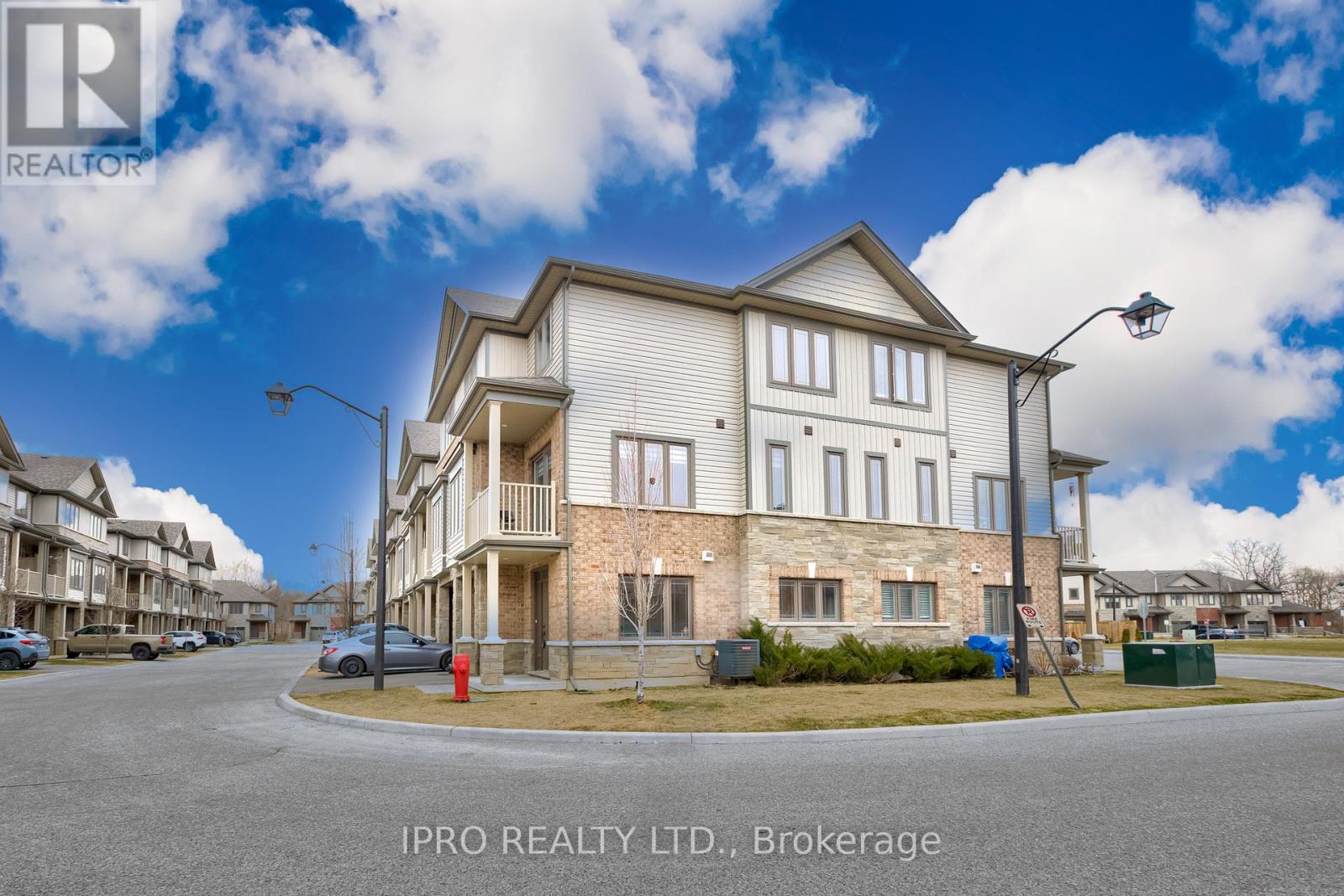 Property at 149 - 77 DIANA AVENUE image 4