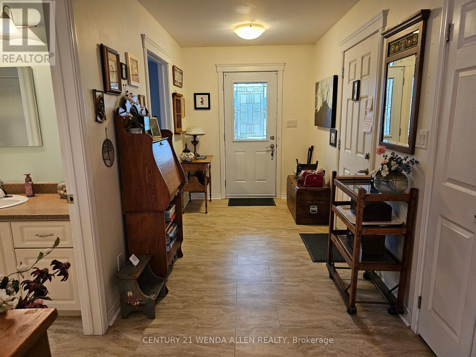 84 - 517 Stornoway Street, Huron-Kinloss, Ontario  N2Z 0A4 - Photo 3 - X12045364