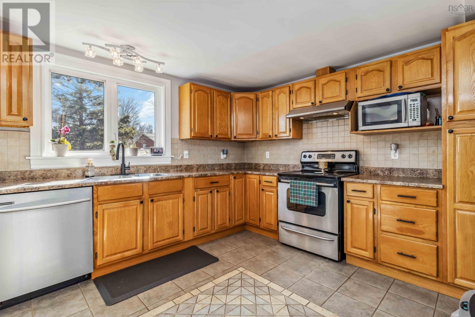 16 Briarlynn Crescent, Cole Harbour, Nova Scotia  B2V 1K6 - Photo 10 - 202506218