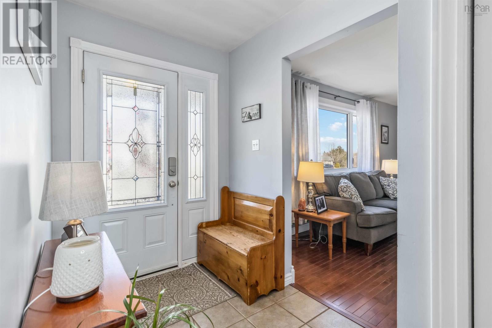 16 Briarlynn Crescent, Cole Harbour, Nova Scotia  B2V 1K6 - Photo 3 - 202506218