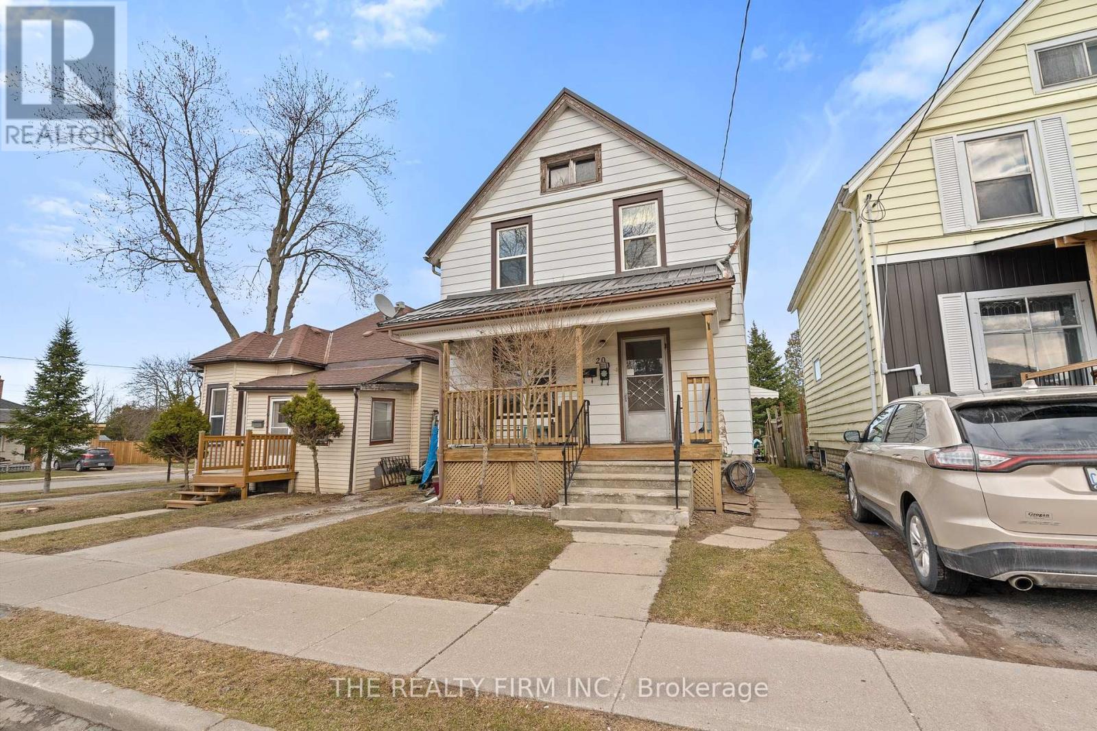 20 Fourth Avenue, St. Thomas, Ontario  N5R 4H2 - Photo 1 - X12050473