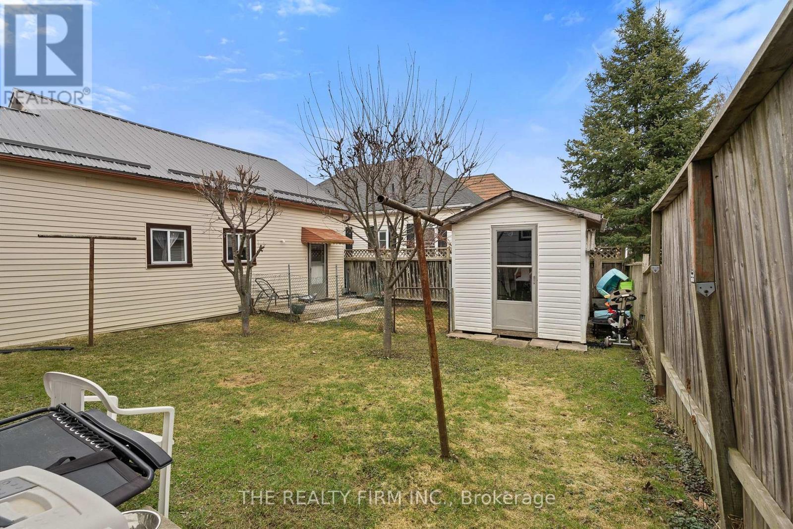 20 Fourth Avenue, St. Thomas, Ontario  N5R 4H2 - Photo 20 - X12050473