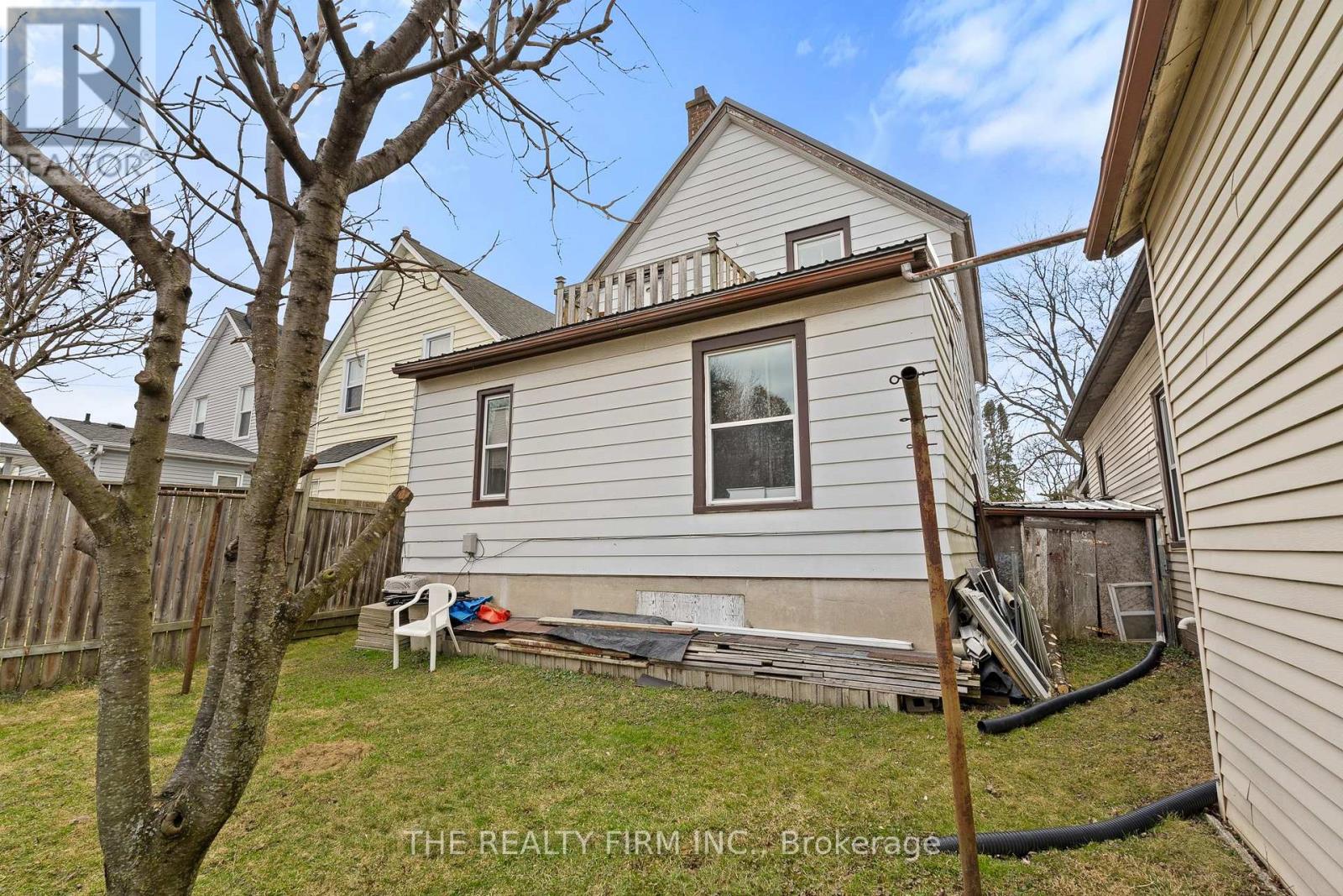 20 Fourth Avenue, St. Thomas, Ontario  N5R 4H2 - Photo 22 - X12050473