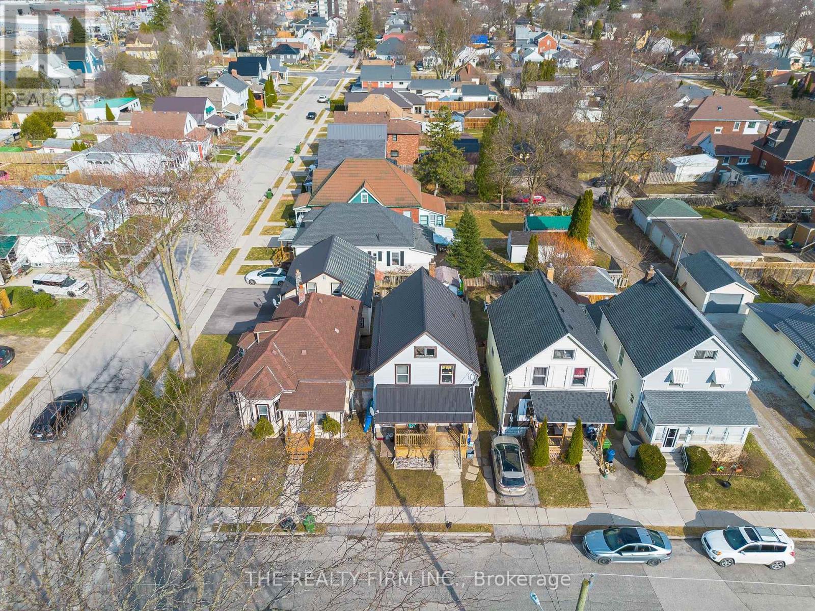 20 Fourth Avenue, St. Thomas, Ontario  N5R 4H2 - Photo 25 - X12050473